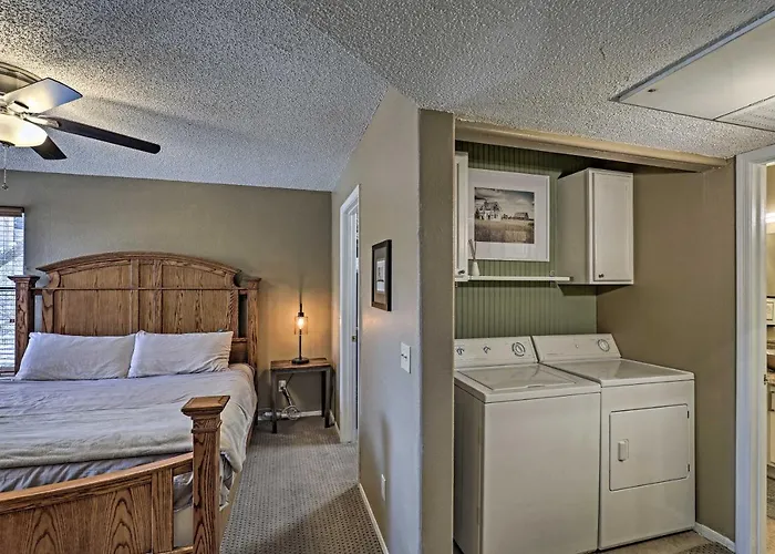 Desert Retreat W/ Pool + Hot Tub Access! Tucson