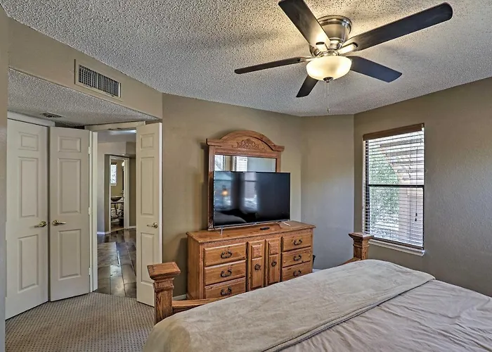 Desert Retreat W/ Pool + Hot Tub Access! *